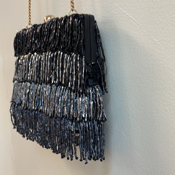 New Anthropologie Fringe Element Clutch!!🔥🔥🔥 - Picture 12 of 15